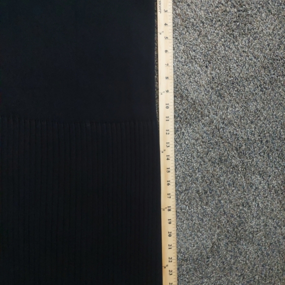 Misook Pull On Pleated Hem Black Skirt Classic Minimalist Designer XL - Picture 8 of 8